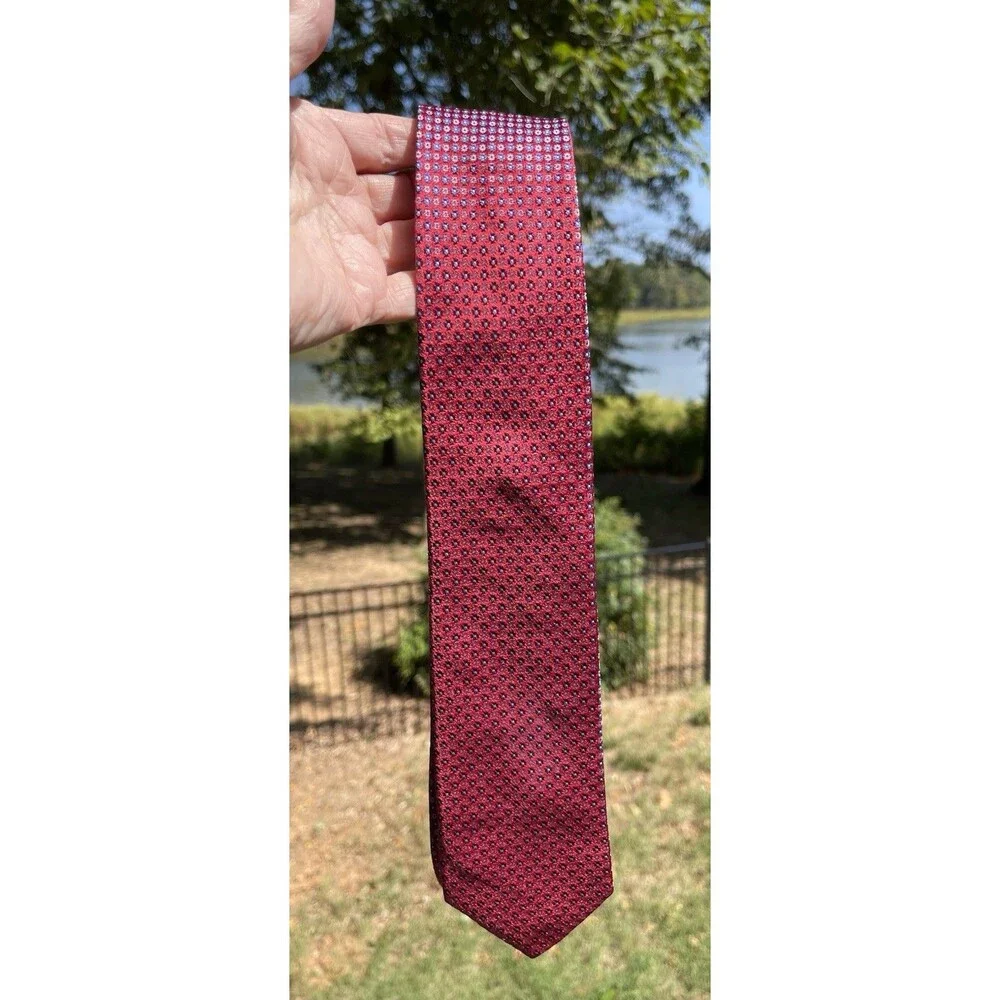 Hugo Boss 100% Silk Red Tie w Micro Flowers Blue Made in Italy Classic Designer
